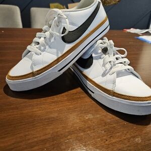 Women's Nike Court Legacy